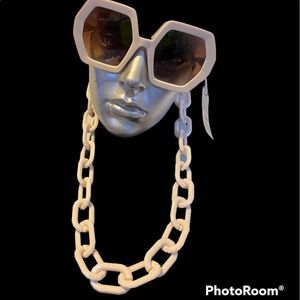 Oversized Off-White Shades with chunky necklace